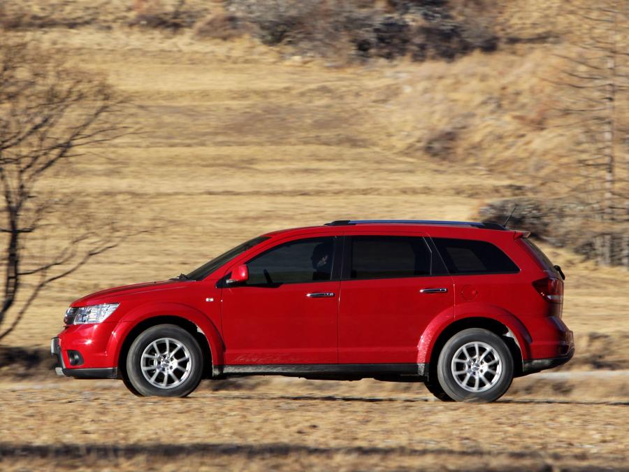  Fiat Freemont AWD 2011 года  (фото 13 из 16)
